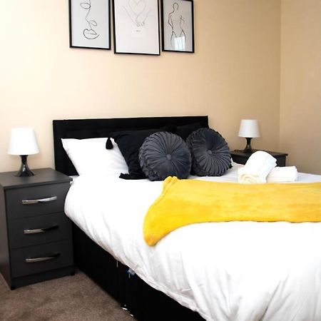 Xb Property - Comfy House Perfect For Families Contractors Relocators West Bromwich Exterior photo
